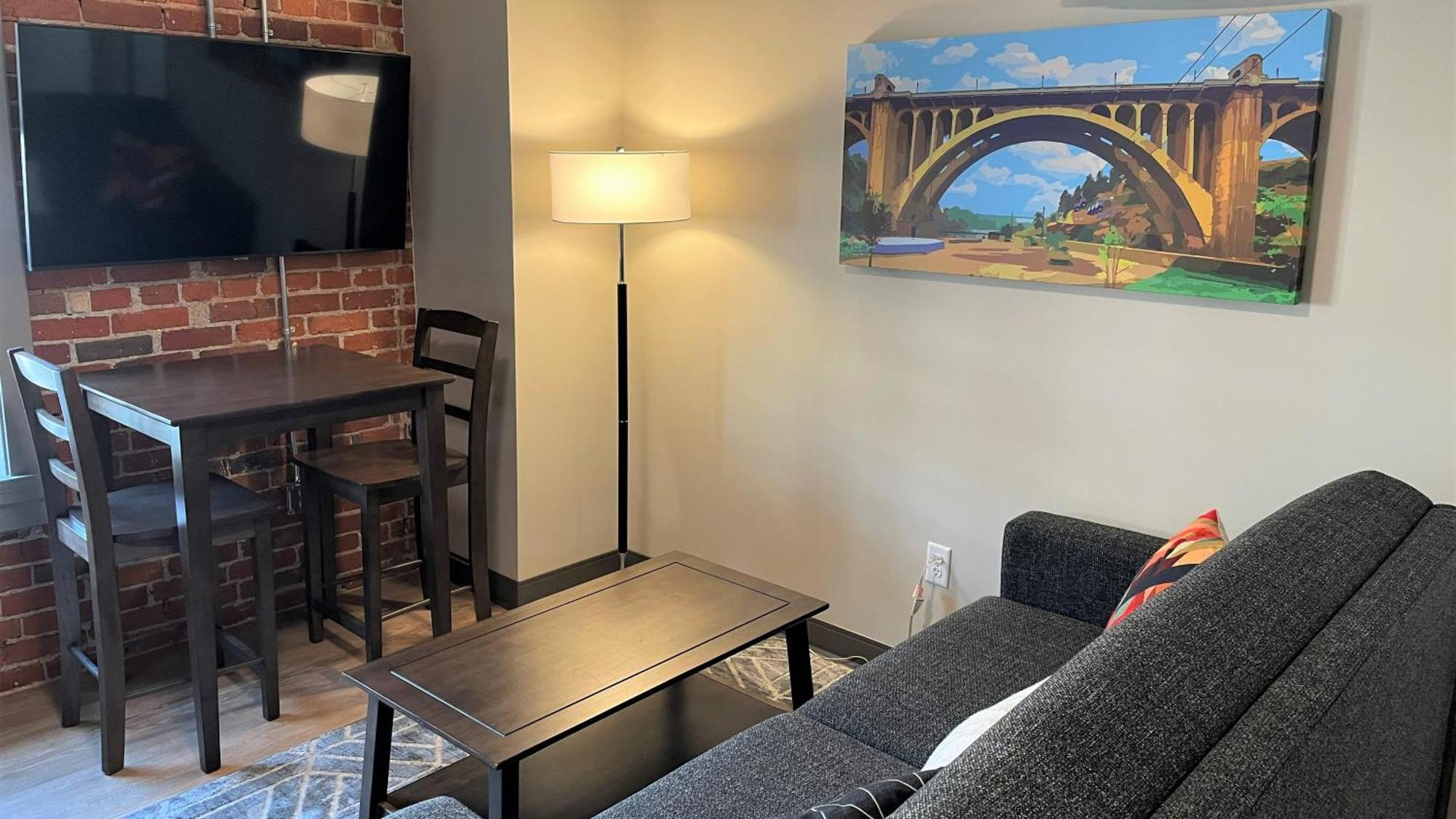 Riverfront Park Travel Apartments Spokane Room photo