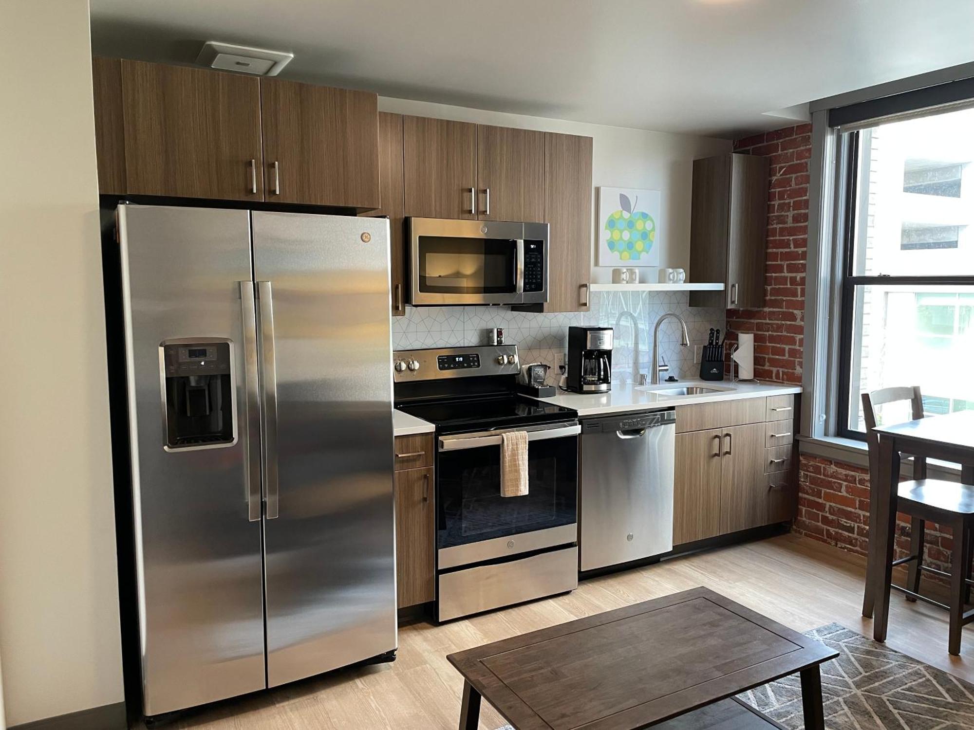 Riverfront Park Travel Apartments Spokane Room photo