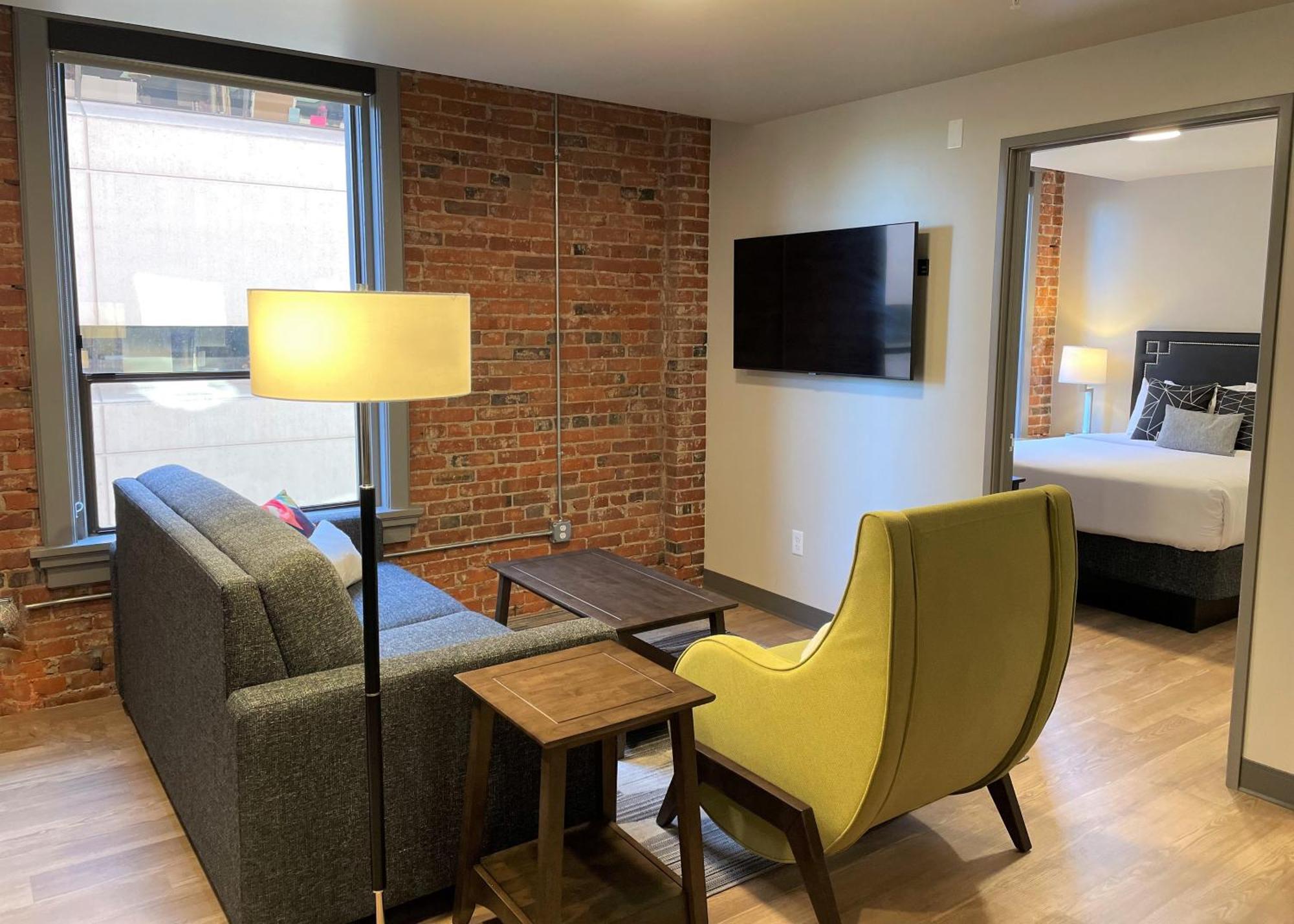 Riverfront Park Travel Apartments Spokane Room photo