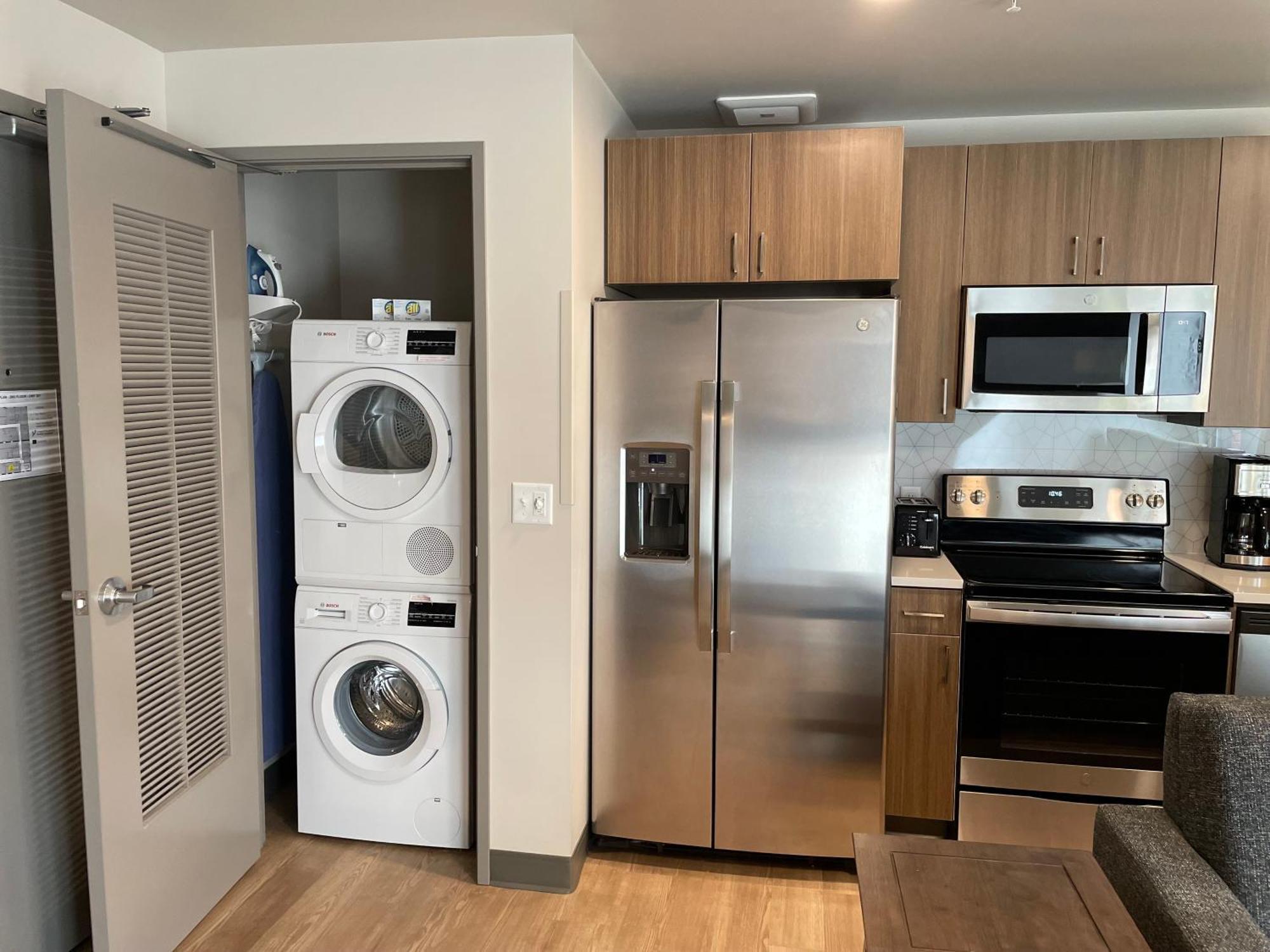 Riverfront Park Travel Apartments Spokane Room photo