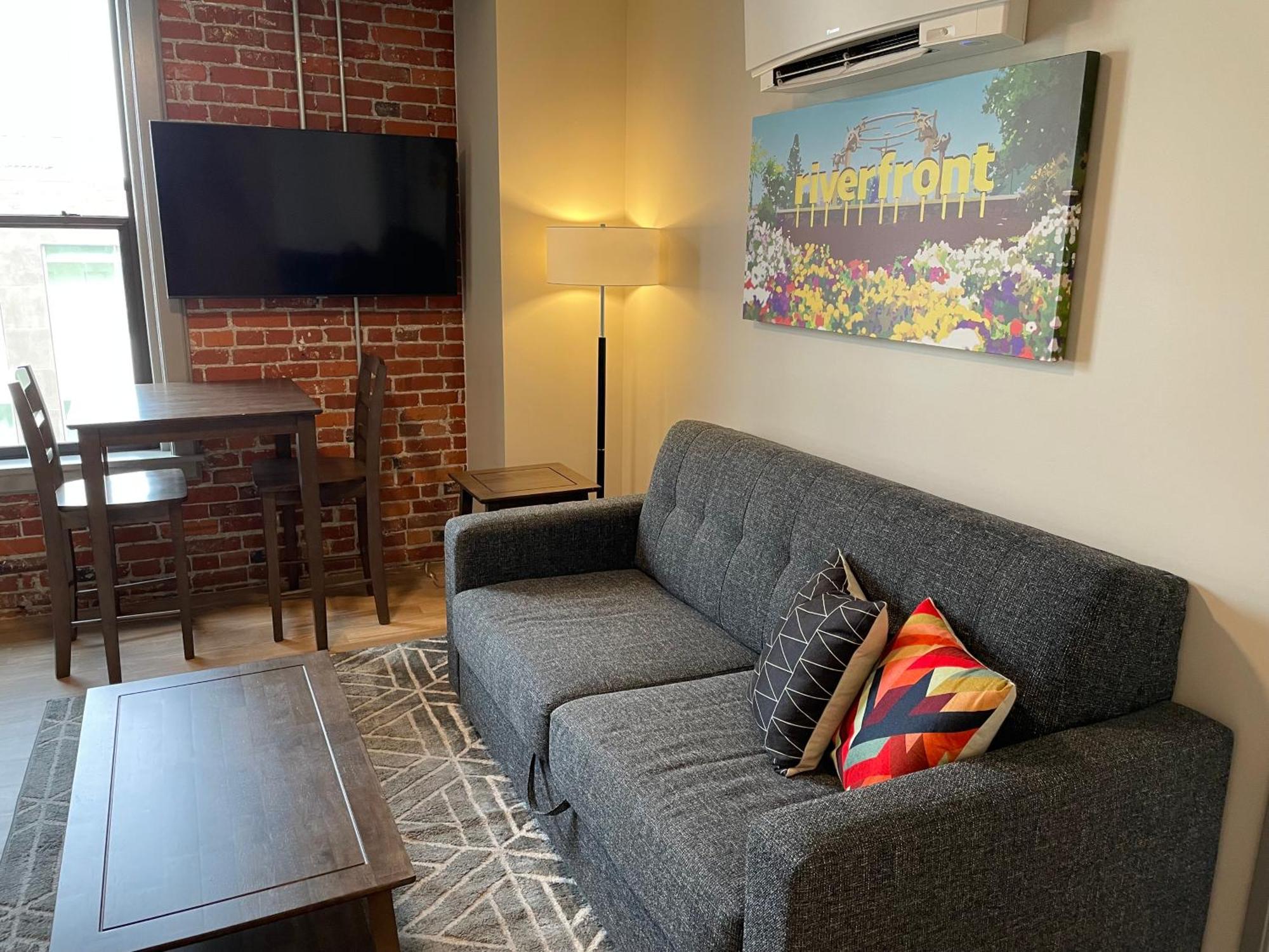 Riverfront Park Travel Apartments Spokane Room photo