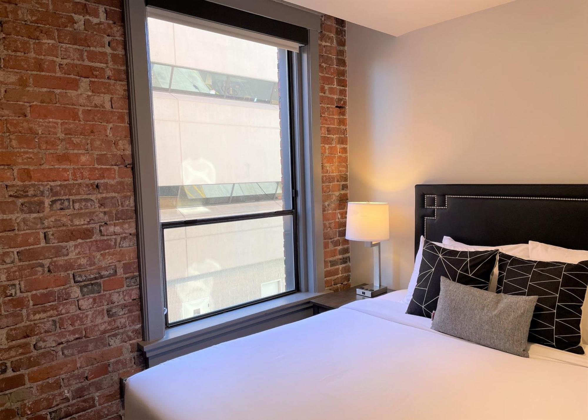 Riverfront Park Travel Apartments Spokane Room photo