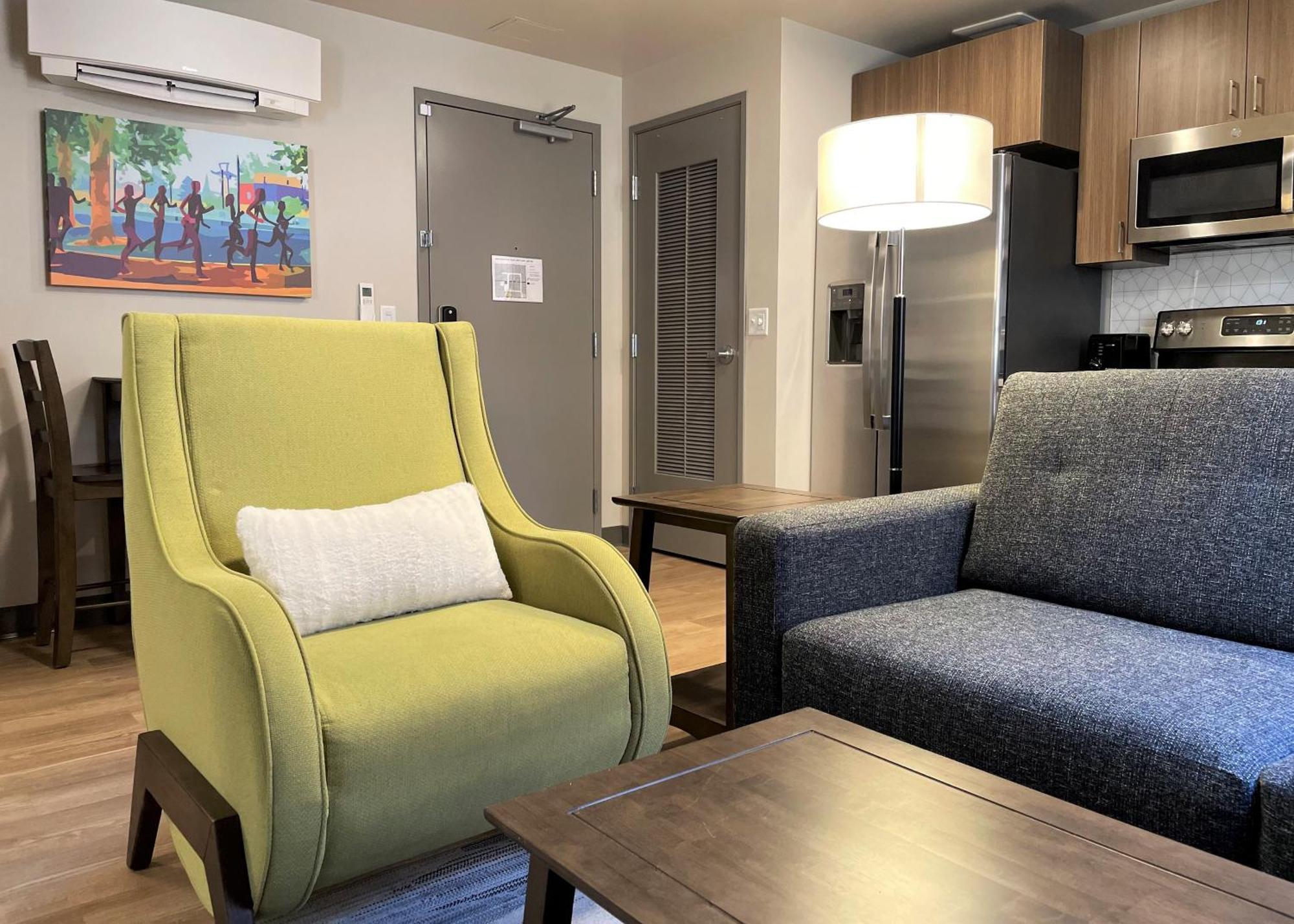 Riverfront Park Travel Apartments Spokane Room photo